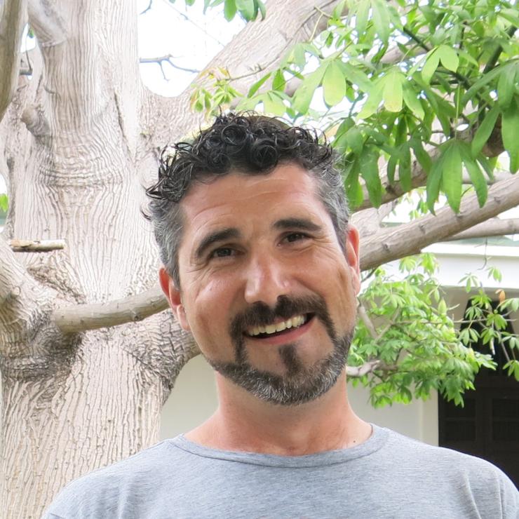 Dr. Nuno Simoes